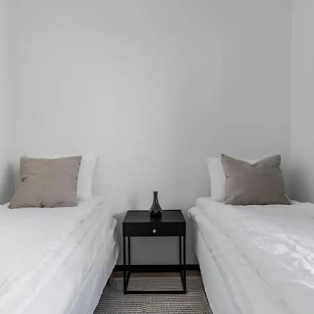 Lux Eight - Spacious 2br | 6 Guests *